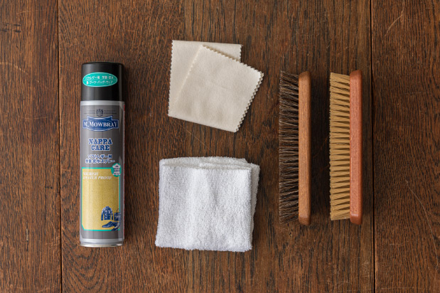 レザーケア スプレーでのお手入れ方法