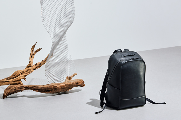 TOMOE トモエのレザーバッグ