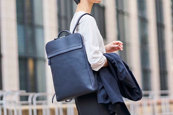 ビジネスバッグ 時代を超える、変わらない“ちょうどよさ”
