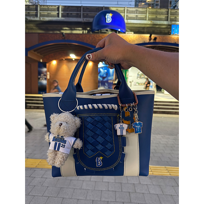 横浜DeNAベイスターズ グローブボディバッグ