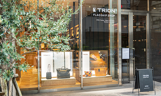 トライオンフラッグシップショップ 直営店