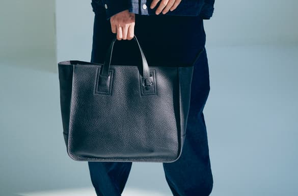 2WAYで使えるレザートートバッグ