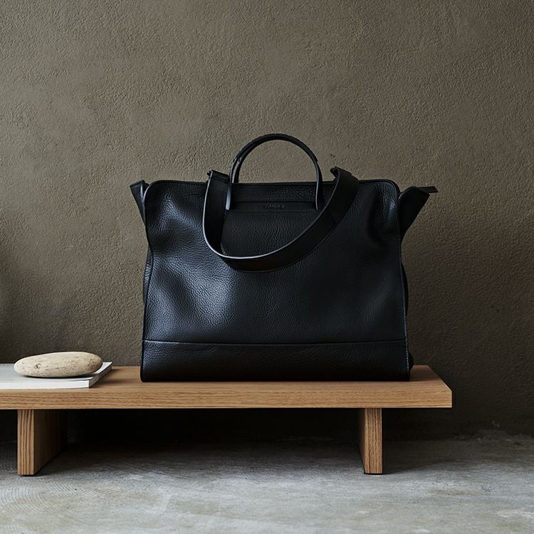 TOMOE ブラックレザー2wayトートバッグ 楽天市場】TOMOE トモエ 2WAYトートバッグ レザー 本革 ブラック シボ