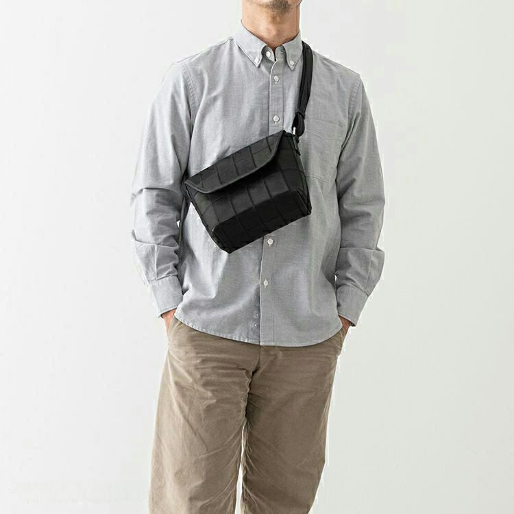 PANEL フラップショルダー