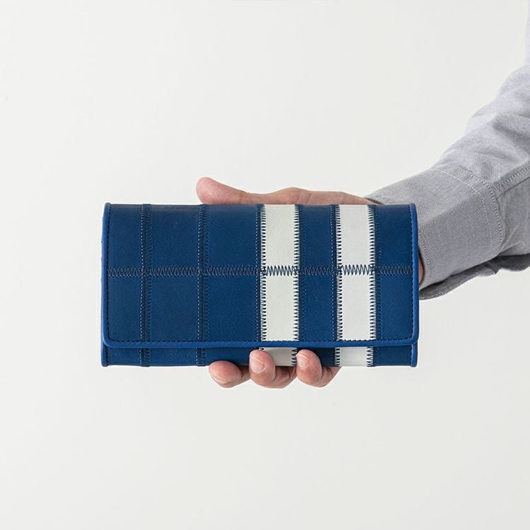 春の開運財布キャンペーン　フラップ式長財布　財布の手持ち