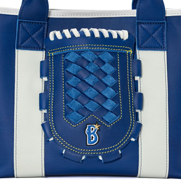 TRION　THE GLOVE　ボディバッグ　グラブレザー　ブルー グローブボディバッグ＆キーチェーンに限定色登場！ – 革・レザー